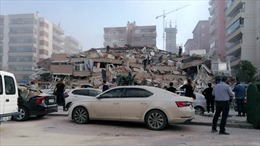 Khoảnh khắc tòa nhà cao tầng sập trong nháy mắt do động đất tại Thổ Nhĩ Kỳ