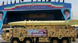 Iran trình làng hàng chục mẫu tên lửa tự sản xuất trong lễ duyệt binh thường niên