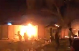 Người biểu tình Iraq tức giận đốt cháy lãnh sự quán Iran