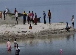 200 người nhảy xuống sông né vaccine, Ấn Độ đẩy mạnh nâng cao nhận thức tiêm chủng