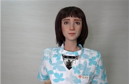 Ra mắt robot y tá mới, là &#39;em gái&#39; của người máy Sophia