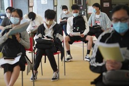 Dịch bùng phát mạnh, học sinh Hong Kong nghỉ hè trước 4 tháng 