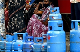 Khan hiếm nhiên liệu, Sri Lanka phải huy động quân đội bảo vệ trạm xăng
