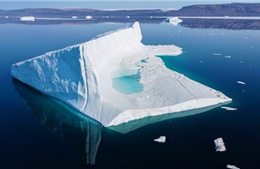 Giới khoa học cảnh báo thời tiết ấm bất thường tại Greenland