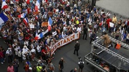 Pháp: Hàng nghìn người tuần hành ở thủ đô Paris phản đối EU, NATO