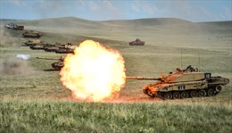 Nga bình luận về việc Anh gửi xe tăng chiến đấu chủ lực sang Ukraine