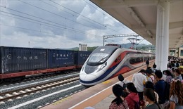 Đường sắt Lào-Trung Quốc bắt đầu vận chuyển hành khách xuyên biên giới