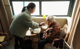 Trung Quốc cung cấp chỗ ở miễn phí cho cử nhân, đỡ đần gánh nặng dân số già bùng nổ