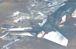 Hình ảnh nhìn từ trên cao của máy bay Nhật Bản sau vụ va chạm tại sân bay Haneda