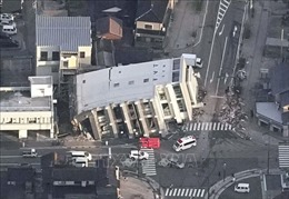 Nhật Bản chạy đua với thời gian giải cứu những người sống sót sau động đất