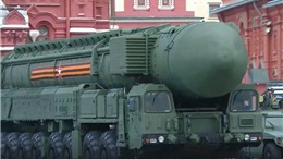 Dàn tên lửa uy lực xuất hiện tại lễ duyệt binh kỷ niệm Ngày Chiến thắng ở Moskva (Nga)