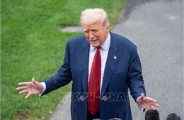 Tổng thống Trump thay đổi chính sách thị thực H-1B: Lao động nước ngoài gấp rút trở về Mỹ
