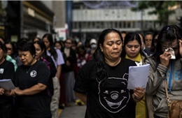 Vụ cháy chung cư Hong Kong: Người giúp việc nhập cư trong cảnh mất mát và bấp bênh