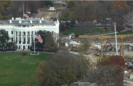 Tổng thống Trump bảo vệ dự án phòng khiêu vũ Nhà Trắng