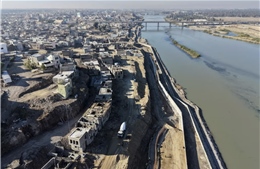 Hạn hán lịch sử, Iraq đặt cược vào thoả thuận đổi dầu lấy nước gây tranh cãi