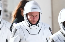 Phi hành gia phải trở về Trái Đất sớm lần đầu lên tiếng