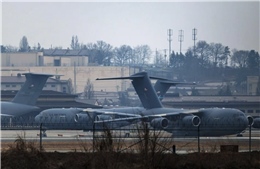 Máy bay quân sự Mỹ rời Hàn Quốc giữa thông tin tái bố trí khí tài