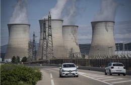 Pháp khai mạc hội nghị thượng đỉnh điện hạt nhân trước mối lo năng lượng