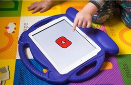 Chuyên gia kêu gọi YouTube siết nội dung AI cho trẻ em