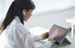 Nhật Bản thông qua dự luật chính thức hóa sách giáo khoa điện tử