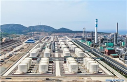 Mỹ áp trừng phạt một trong những khách hàng dầu thô lớn nhất của Iran