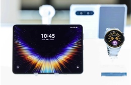 Huawei ra mắt mẫu điện thoại thông minh gập ba