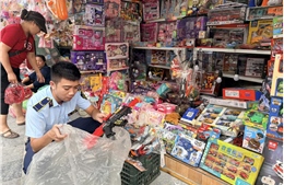 Quản lý thị trường Hà Nội tăng cường kiểm tra hàng hóa phục vụ Tết Trung thu