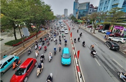 Đường phố Hà Nội thông thoáng ngày đầu đi làm sau Tết
