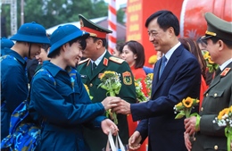 Bí thư, Chủ tịch Hà Nội động viên thanh niên Hà Nội lên đường nhập ngũ