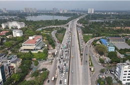 Sau kỳ nghỉ lễ, dòng người đổ về Thủ đô đông nhưng cửa ngõ thành phố vẫn 'dễ thở'