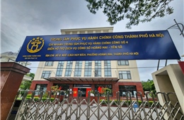 Người dân Thủ đô ngỡ ngàng khi Chi nhánh Trung tâm hành chính công số 4 đồng loạt đóng cửa sáng thứ Bảy