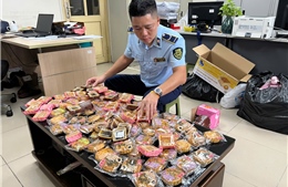 Hà Nội: Khuyến cáo người dân thận trọng khi mua hàng dịp Tết Trung thu