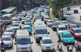 Nhiều tuyến đường tại Hà Nội ùn tắc không lối thoát trong ngày cuối kỳ nghỉ Lễ