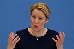 Bộ trưởng Gia đình Đức từ chức do cáo buộc đạo văn luận án tiến sĩ