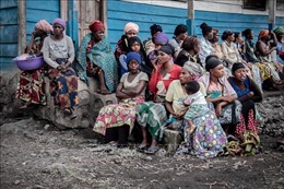 Nguy cơ dịch tả bùng phát tại điểm tiếp nhận người dân sơ tán do núi lửa phun trào tại Congo