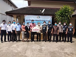 Cộng đồng người Việt chung tay cùng chính quyền Luangprabang phòng chống dịch