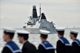 Tổng thống Nga: Sự cố tàu khu trục Defender của Anh là &#39;hành động khiêu khích&#39;