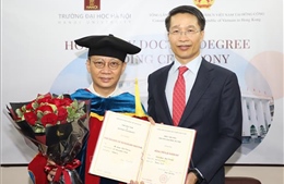 Chủ tịch Tập đoàn Zhang Yang Hong Kong được trao bằng Tiến sĩ danh dự của Đại học Hà Nội 