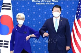 Các quan chức ngoại giao cấp cao Hàn-Mỹ điện đàm sau khi đường dây nóng liên Triều được khôi phục