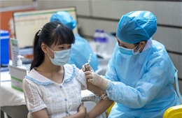 Trung Quốc phê chuẩn thử nghiệm đầu tiên tiêm kết hợp vaccine