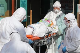Hàn Quốc cảnh báo gia tăng số ca tử vong ở người trẻ tuổi chưa tiêm chủng