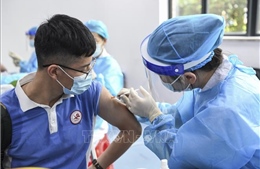 Trung Quốc: Ngăn chặn đà lây lan biến thể Delta bằng vaccine và các biện pháp kết hợp 