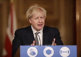 Thủ tướng Anh: Quan hệ với Pháp vẫn &#39;vững như bàn thạch&#39; sau vụ hợp đồng tàu ngầm