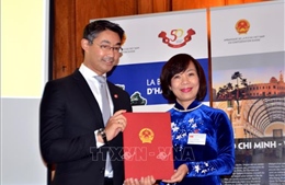 Lễ trao quyết định bổ nhiệm Lãnh sự danh dự đầu tiên của Việt Nam tại Thụy Sĩ 