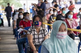 Bộ Giáo dục Malaysia sẽ áp dụng phạt giáo viên từ chối tiêm vaccine ngừa COVID-19