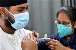Các nhà khoa học Australia thử nghiệm mũi vaccine tăng cường liều lượng thấp