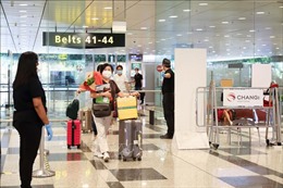 Hành khách phấn khởi với chuyến bay &#39;bình thường mới&#39; giữa Việt Nam và Singapore