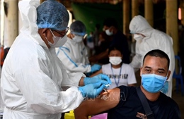 Campuchia bắt buộc người dân tiêm mũi vaccine tăng cường