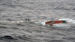 Đồn Biên phòng Cát Bà: Cứu sống kịp thời một ngư dân gặp nạn trên biển 