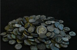 Phát hiện đồng bạc cổ có niên đại 1.900 năm ở Bờ Tây